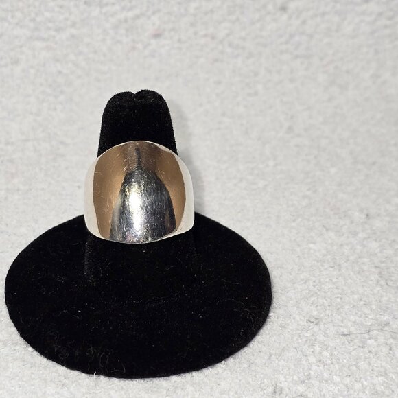 Lia Sophia Silver Screen Dome Ring (Silver Tone) - Picture 4 of 9